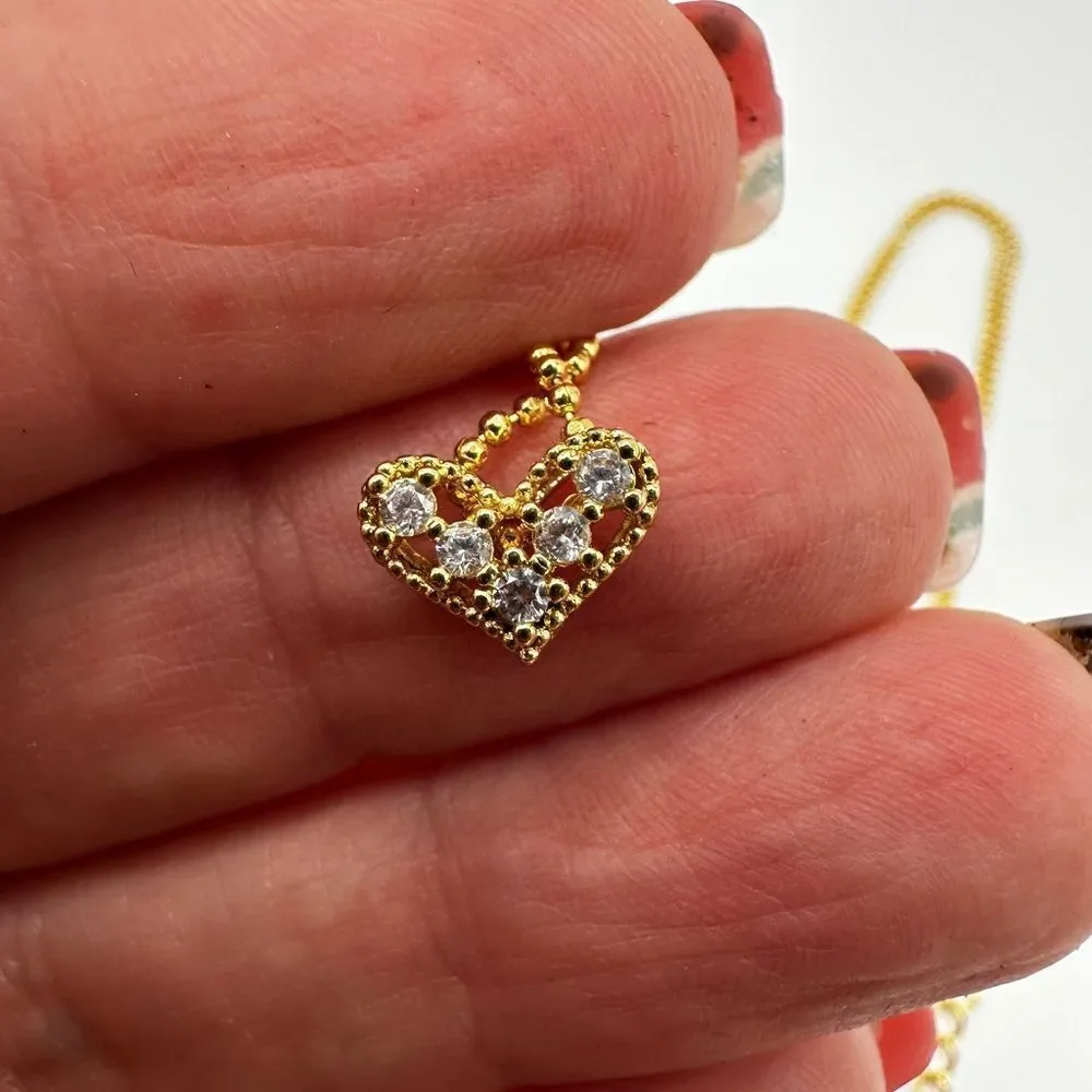 NIB‎ Omboo Dainty Gold tone metal heart with cz accents pendant, necklace!